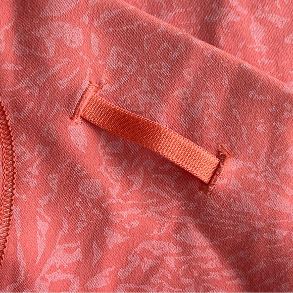 Lululemon Wunder Train High Rise Short 8"
Crunch Warm Coral - Picture 9 of 10